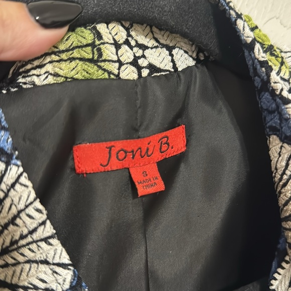 Joni B button down geometric pattern blazer - Picture 4 of 4